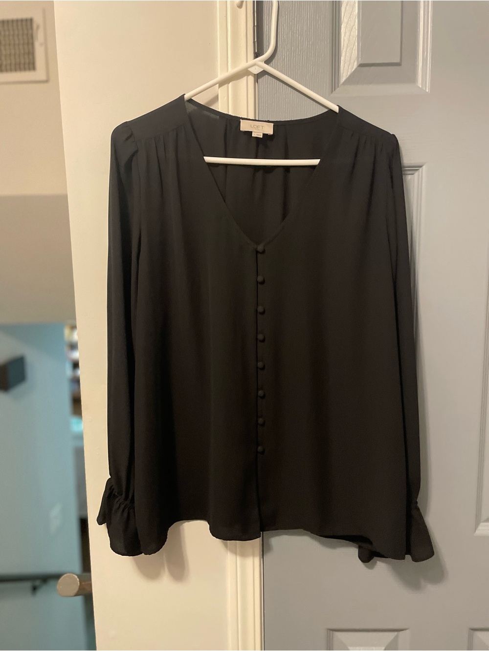 LOFT Black V-Neck Button-Front Blouse